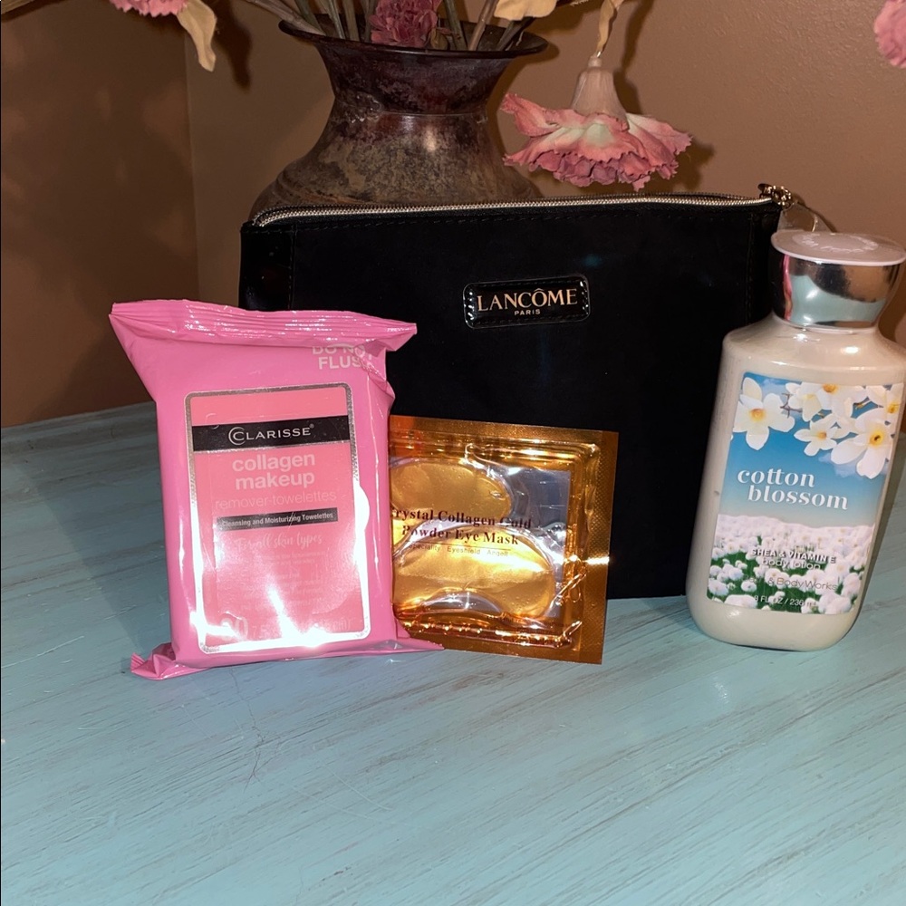 Lancome Black Cosmetic Bag with Skincare Essentials. (NWOT)